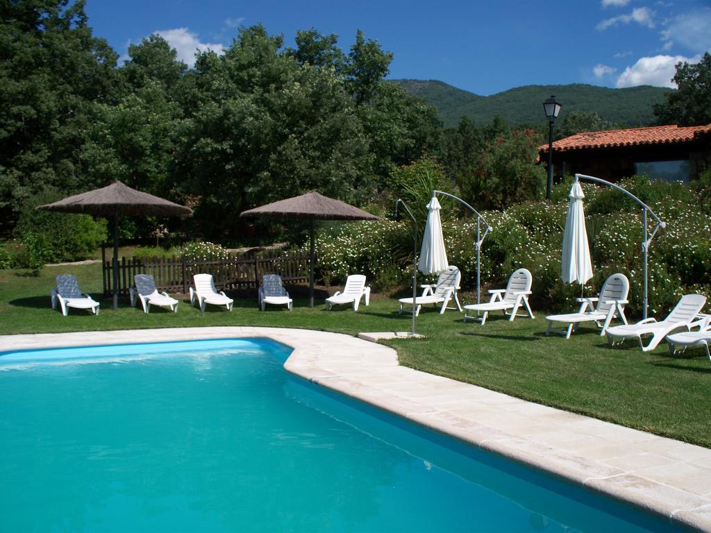 Apartamentos El Roble Valverde de la Vera 外观 照片