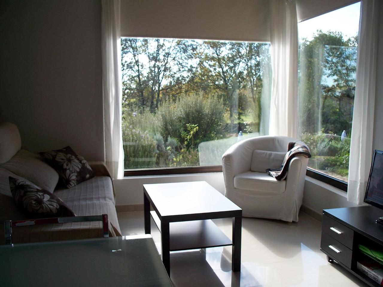 Apartamentos El Roble Valverde de la Vera 外观 照片
