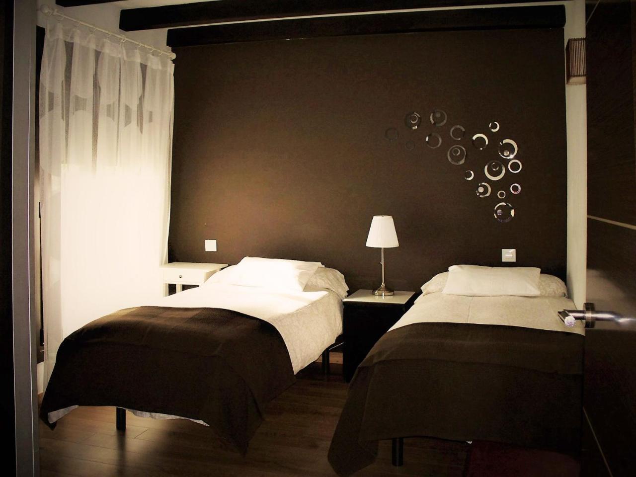 Apartamentos El Roble Valverde de la Vera 外观 照片