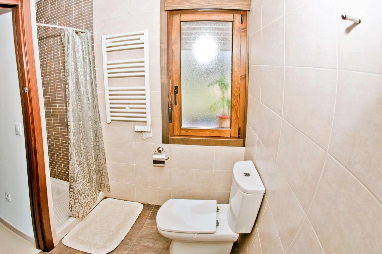 Apartamentos El Roble Valverde de la Vera 外观 照片
